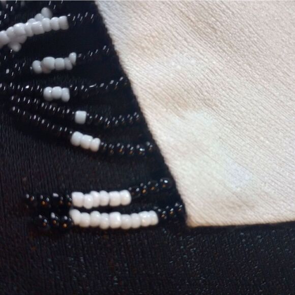 Short sleeve open top with beaded trimmed bow detail - Picture 3 of 9